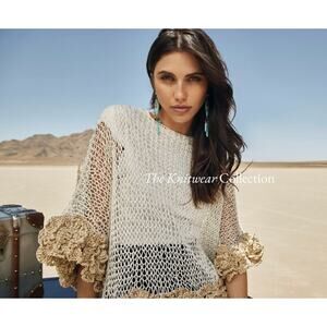 AMBER SAKAI Hand crochet blouse resort wear / One Size